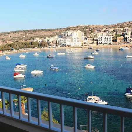 Apartment Blue Harbour 4 - Seafront 3 Bedroom Self Catering Holiday With Terrace St. Paul's Bay