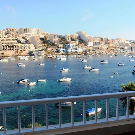 Apartman Blue Harbour 4 - Seafront 3 Bedroom Self Catering Holiday With Terrace